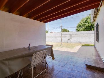 VENTA CASA 3AMB CON JARDIN EL TALAR