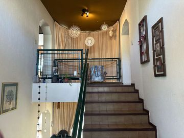 Enorme Casa de 4 dor. y pileta en San Salvador