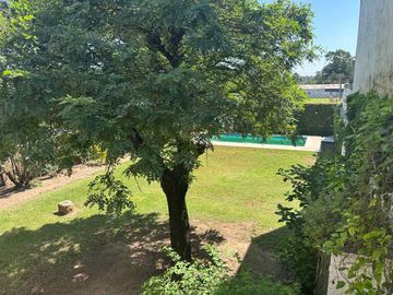 Enorme Casa de 4 dor. y pileta en San Salvador