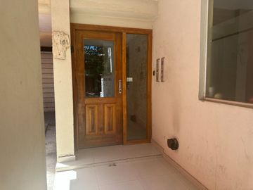 ENCANTADOR Departamento de 2 Dormitorios C/ Balcon