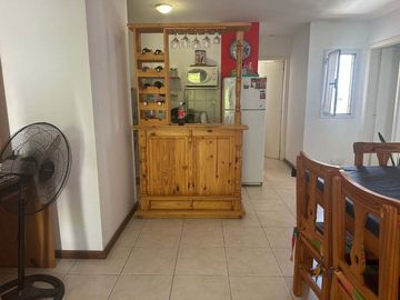 ENCANTADOR Departamento de 2 Dormitorios C/ Balcon