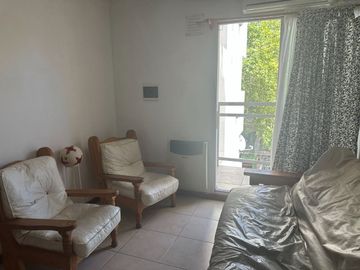 ENCANTADOR Departamento de 2 Dormitorios C/ Balcon