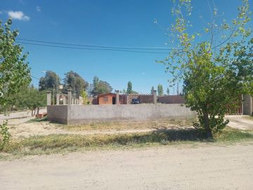 LOTE EN EL CARRIZAL CON CONTRUCCION A REFORMAR