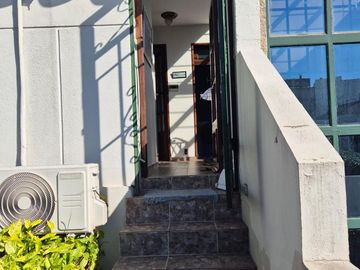 INCREIBLE CASA ART DECO TOTALMENTE RECICLADA A NUEVO! APTO CREDITO!