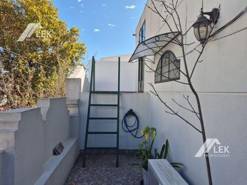 INCREIBLE CASA ART DECO TOTALMENTE RECICLADA A NUEVO! APTO CREDITO!