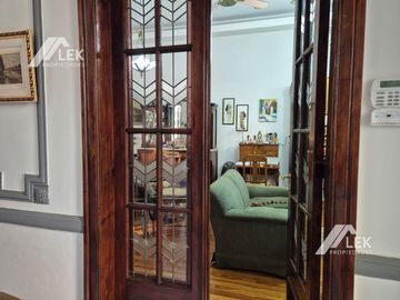 INCREIBLE CASA ART DECO TOTALMENTE RECICLADA A NUEVO! APTO CREDITO!