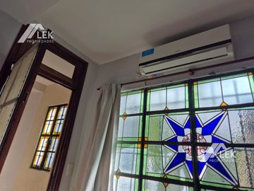 INCREIBLE CASA ART DECO TOTALMENTE RECICLADA A NUEVO! APTO CREDITO!