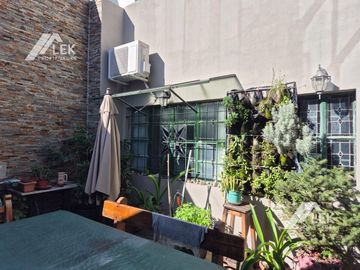 INCREIBLE CASA ART DECO TOTALMENTE RECICLADA A NUEVO! APTO CREDITO!