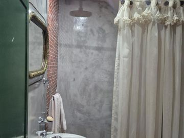INCREIBLE CASA ART DECO TOTALMENTE RECICLADA A NUEVO! APTO CREDITO!