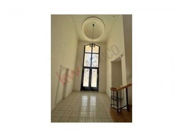VENTA RESIDENCIA ESTILO CLASICO