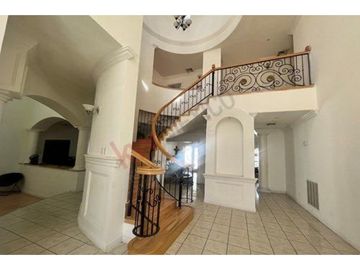 VENTA RESIDENCIA ESTILO CLASICO