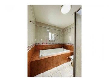 VENTA RESIDENCIA ESTILO CLASICO