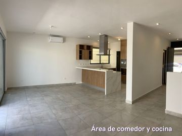 RENTA Casa en Residencial Alina, zona Carretera Nacional,  Monterrey
