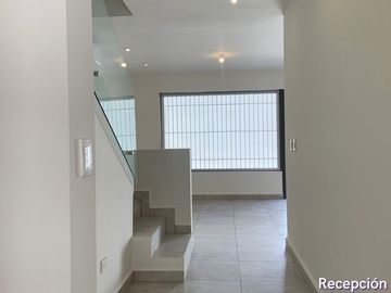 RENTA Casa en Residencial Alina, zona Carretera Nacional,  Monterrey