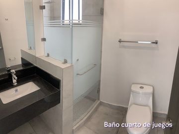 RENTA Casa en Residencial Alina, zona Carretera Nacional,  Monterrey