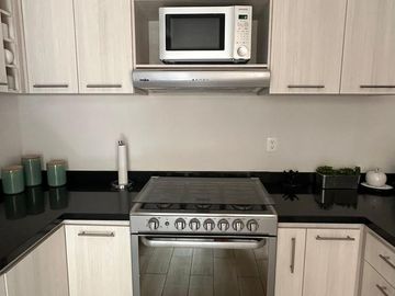 Buen Precio! Casa Remodelada de 2 dormitorios en venta en Playa del Carmen