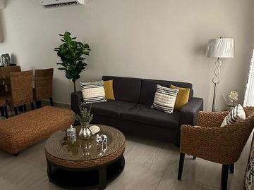 Buen Precio! Casa Remodelada de 2 dormitorios en venta en Playa del Carmen