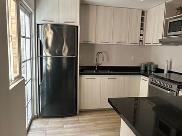 Buen Precio! Casa Remodelada de 2 dormitorios en venta en Playa del Carmen