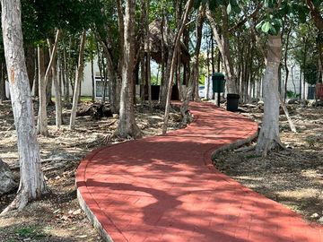 Buen Precio! Casa Remodelada de 2 dormitorios en venta en Playa del Carmen