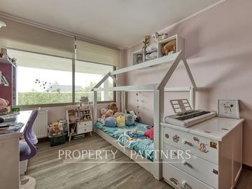 Venta de Hermosa Propiedad dentro de seguro condominio en Peñalolen