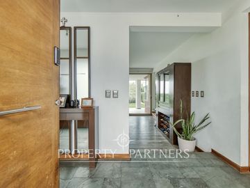Venta de Hermosa Propiedad dentro de seguro condominio en Peñalolen