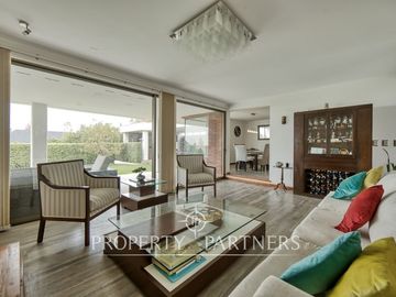 Venta de Hermosa Propiedad dentro de seguro condominio en Peñalolen