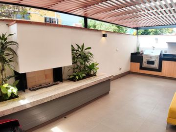 Flat en venta en 1er piso con cochera
