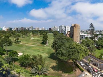 Departamento Penthouse con Vista al Golf en San Isidro