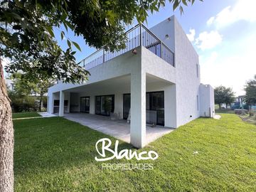Casa en Venta en Haras Santa Maria, Escobar, G.B.A. Zona Norte, Argentina