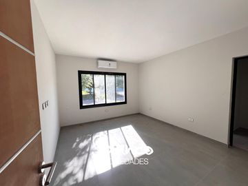 Casa en Venta en Haras Santa Maria, Escobar, G.B.A. Zona Norte, Argentina