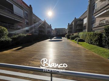 Departamento en Venta en Jardines de San Isidro, San Isidro, G.B.A. Zona Norte, Argentina