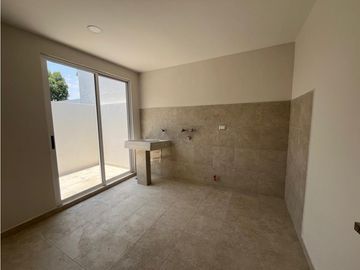 Casa En Venta Con Recamara En Planta Baja En Arboreto
