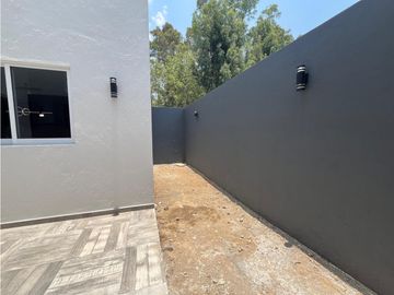 Casa En Venta Con Recamara En Planta Baja En Arboreto