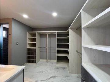 Casa En Venta Con Recamara En Planta Baja En Arboreto