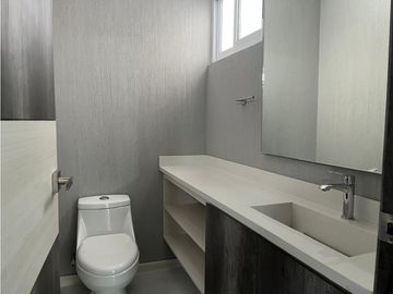 Casa En Venta Con Recamara En Planta Baja En Arboreto