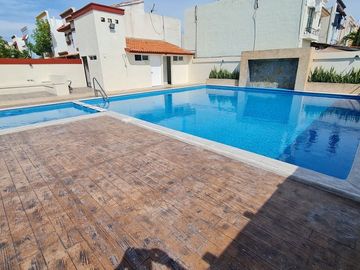 CASA EN VENTA, 3 RECAMARAS, ALBERCA COMUN. CARMEN, CAMPECHE.