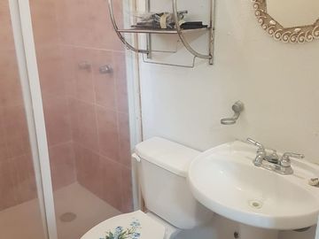 CASA EN VENTA, 3 RECAMARAS, ALBERCA COMUN. CARMEN, CAMPECHE.