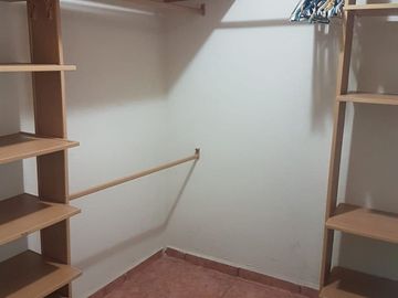CASA EN VENTA, 3 RECAMARAS, ALBERCA COMUN. CARMEN, CAMPECHE.