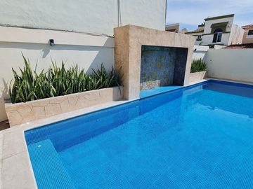 CASA EN VENTA, 3 RECAMARAS, ALBERCA COMUN. CARMEN, CAMPECHE.