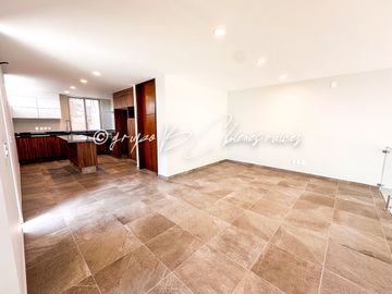 CASA EN VENTA ZONA SUR  GALERÍAS SANTA ANITA