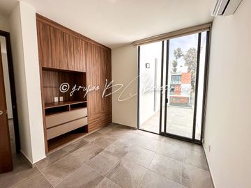 CASA EN VENTA ZONA SUR  GALERÍAS SANTA ANITA