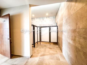 CASA EN VENTA ZONA SUR  GALERÍAS SANTA ANITA