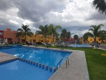 CASA EN VENTA FRACCIONAMIENTO CAMINO REAL CORREGIDORA, QRO, PRIVADA CON ALBERCA