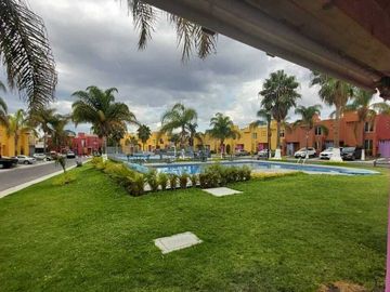 CASA EN VENTA FRACCIONAMIENTO CAMINO REAL CORREGIDORA, QRO, PRIVADA CON ALBERCA