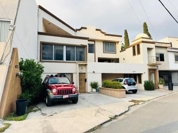 CASA EN VENTA FUENTES DEL VALLE