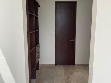 CASA EN VENTA MERIDA, 3 RECAMARAS MAS ESTUDIO EN RESIDENCIAL TAMORA
