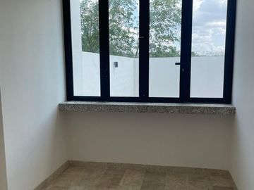 CASA EN VENTA MERIDA, 3 RECAMARAS MAS ESTUDIO EN RESIDENCIAL TAMORA
