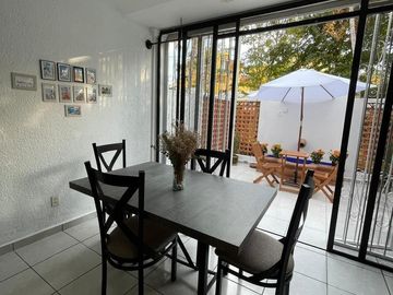 HERMOSO DEPARTAMENTO EN CONDOMINIO SIERRA MADRE, PLANTA BAJA