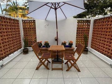 HERMOSO DEPARTAMENTO EN CONDOMINIO SIERRA MADRE, PLANTA BAJA