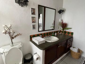 HERMOSO DEPARTAMENTO EN CONDOMINIO SIERRA MADRE, PLANTA BAJA